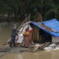 তজুমদ্দিনে পানিবন্ধি মানুষের মাঝে নৌবাহিনীর খাদ্য সামগ্রী বিতরন।।লালমোহন বিডিনিউজ